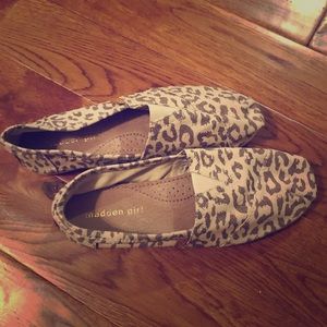 Women’s leopard flats